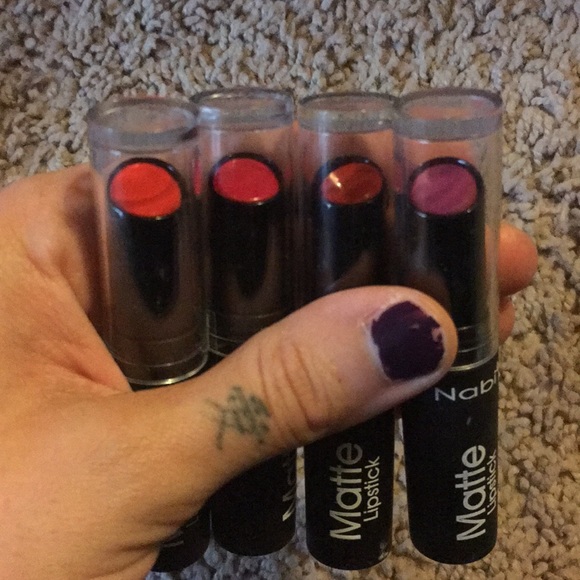 Matte lipstick - Picture 2 of 3